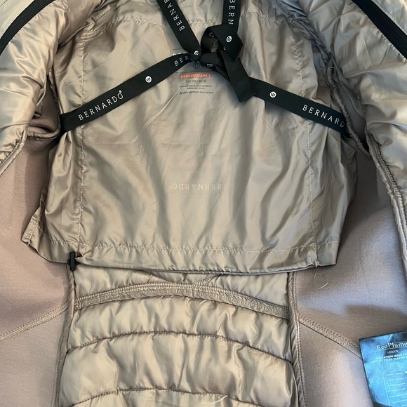 Bernardo Light Tan Eco Plume Women's Puffer Quilted Jacket Size XS - Picture 12 of 14